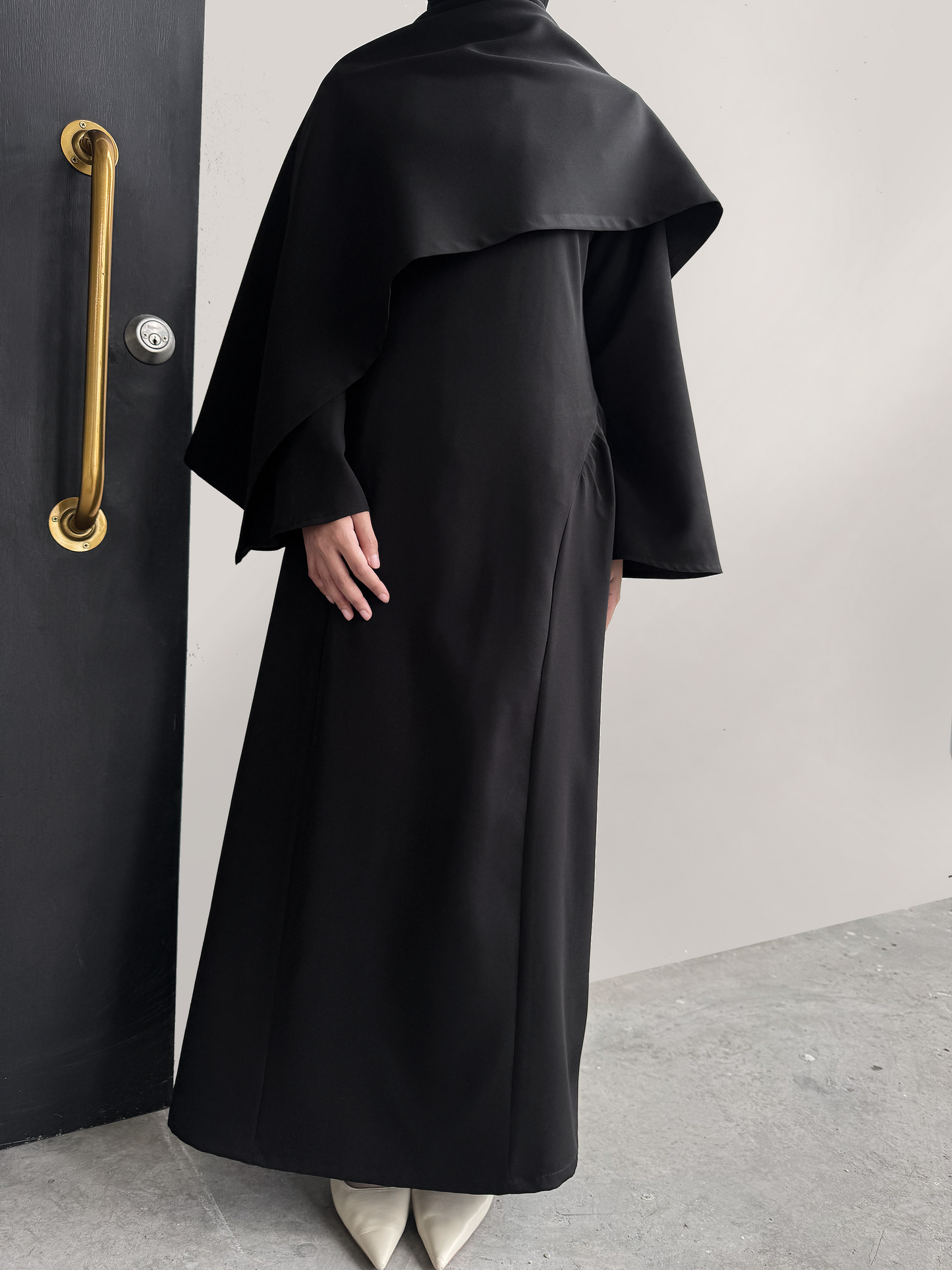 "The Sovalye" Black Dress