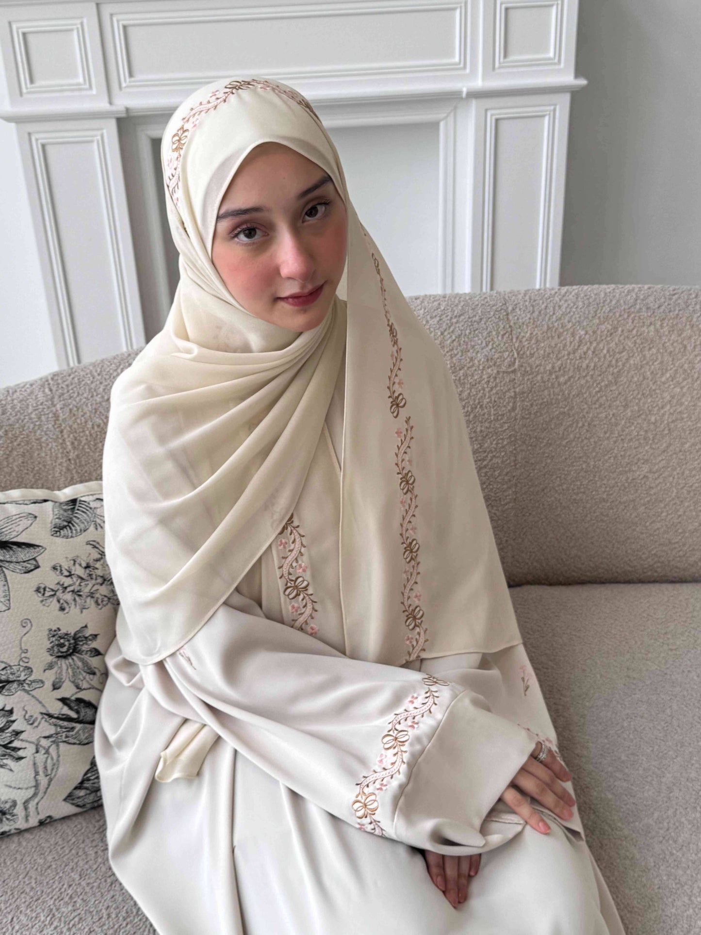 Sakura Abaya